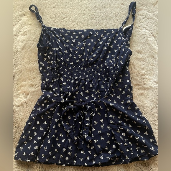 Navy blue floral flow top from Brandy Melville, floral print and cream roses. - Picture 2 of 2